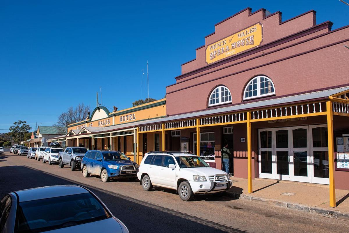 Prince Of Wales Hotel Gulgong Dış mekan fotoğraf