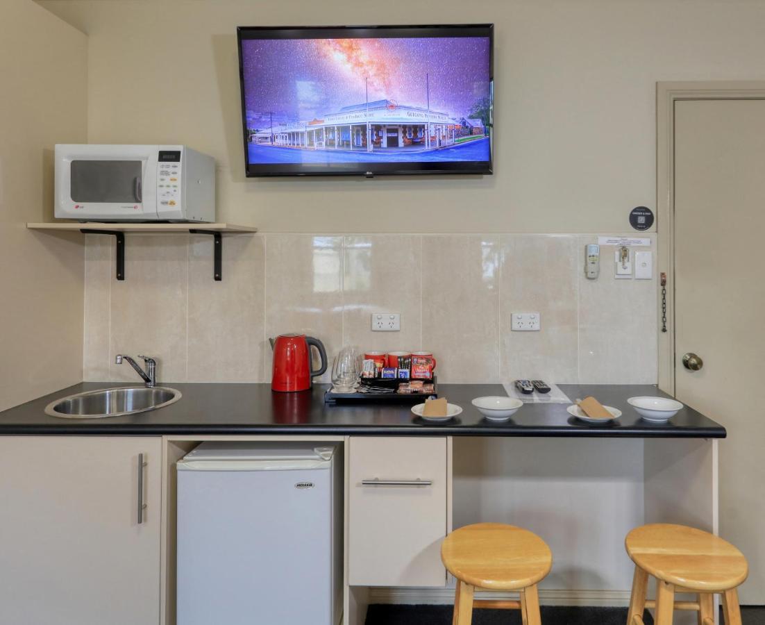 Prince Of Wales Hotel Gulgong Dış mekan fotoğraf