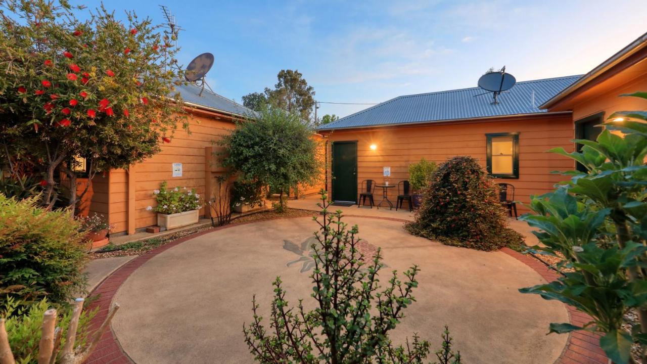 Prince Of Wales Hotel Gulgong Dış mekan fotoğraf